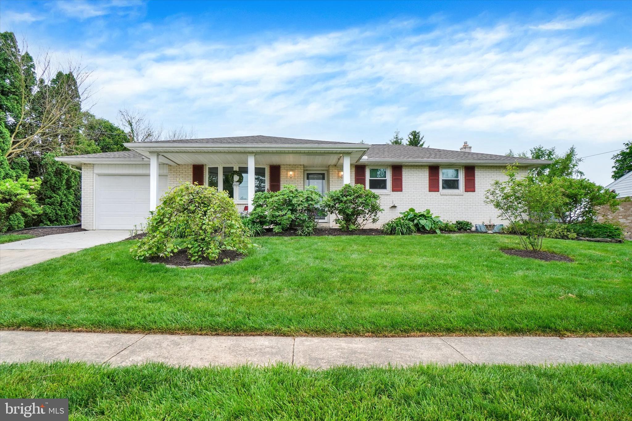 2238 Cedar Road York, PA 17408 - Photo 2 of 32