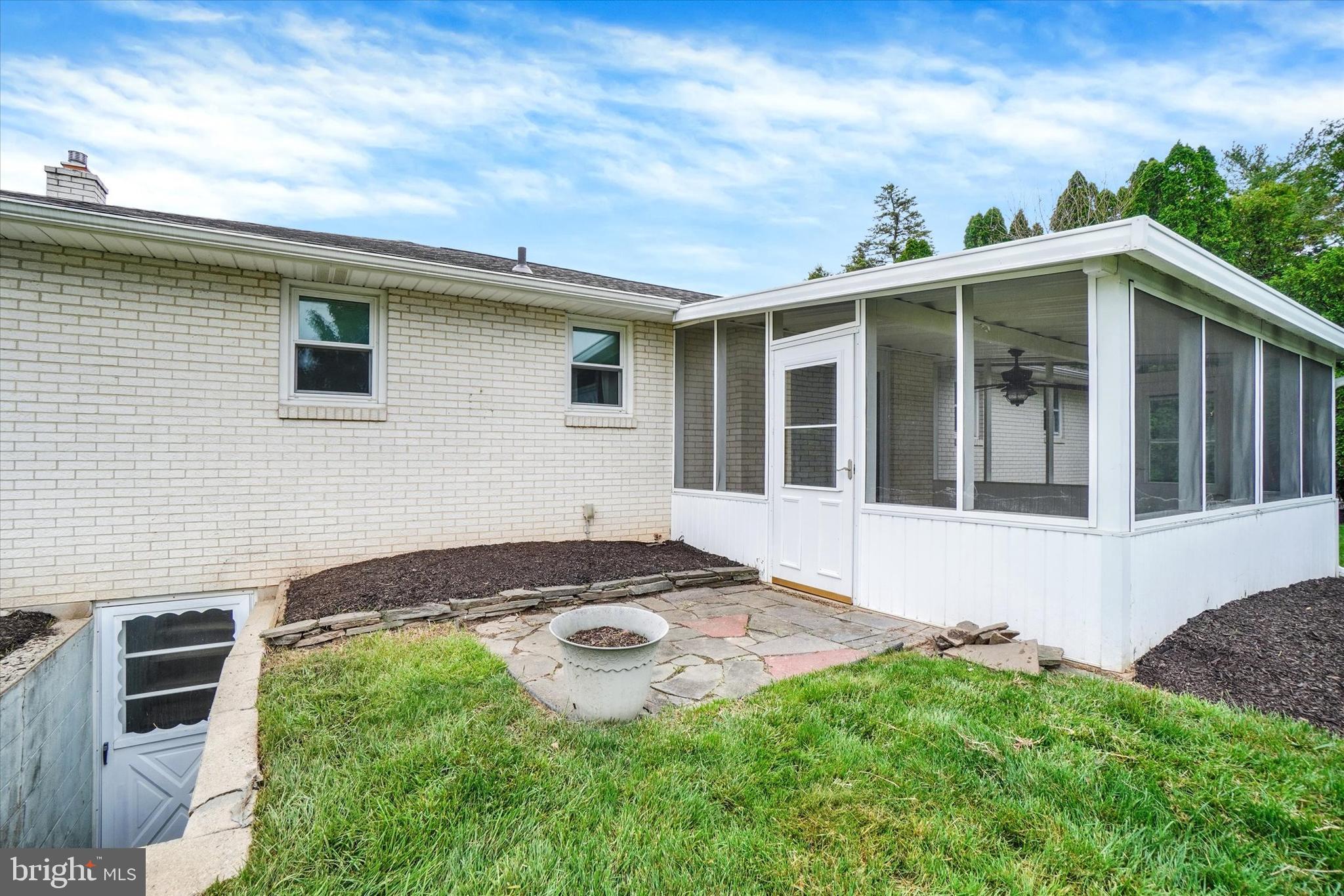2238 Cedar Road York, PA 17408 - Photo 28 of 32