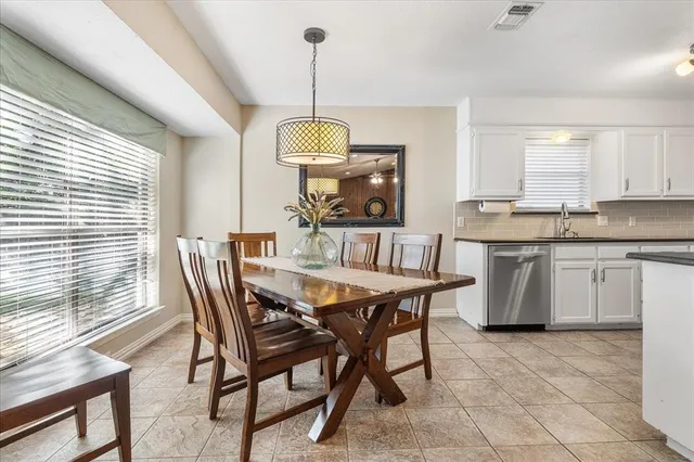 $320,000 | 3402 Hialeah Drive, Arlington, TX 76017