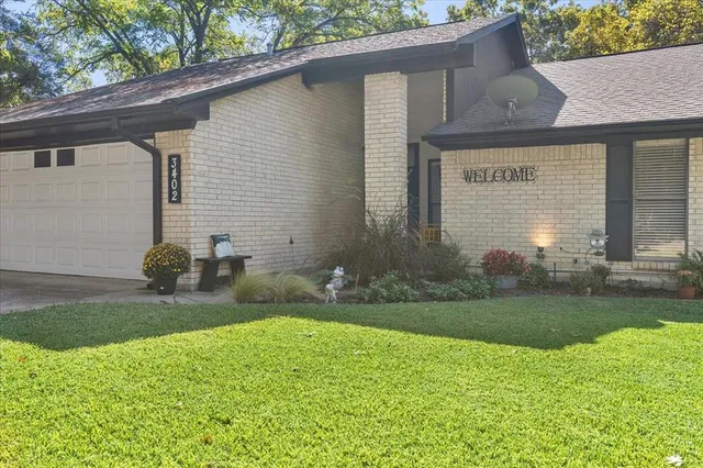 $320,000 | 3402 Hialeah Drive, Arlington, TX 76017