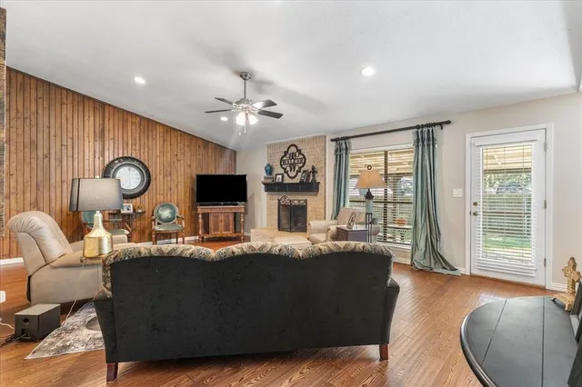 $320,000 | 3402 Hialeah Drive, Arlington, TX 76017