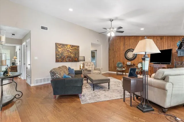 $320,000 | 3402 Hialeah Drive, Arlington, TX 76017