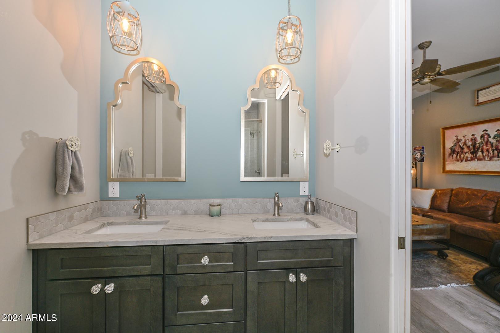 5861 East Cloud Road Cave Creek, AZ 85331 - Photo 39 of 48 Adjoining Bath-Vanity