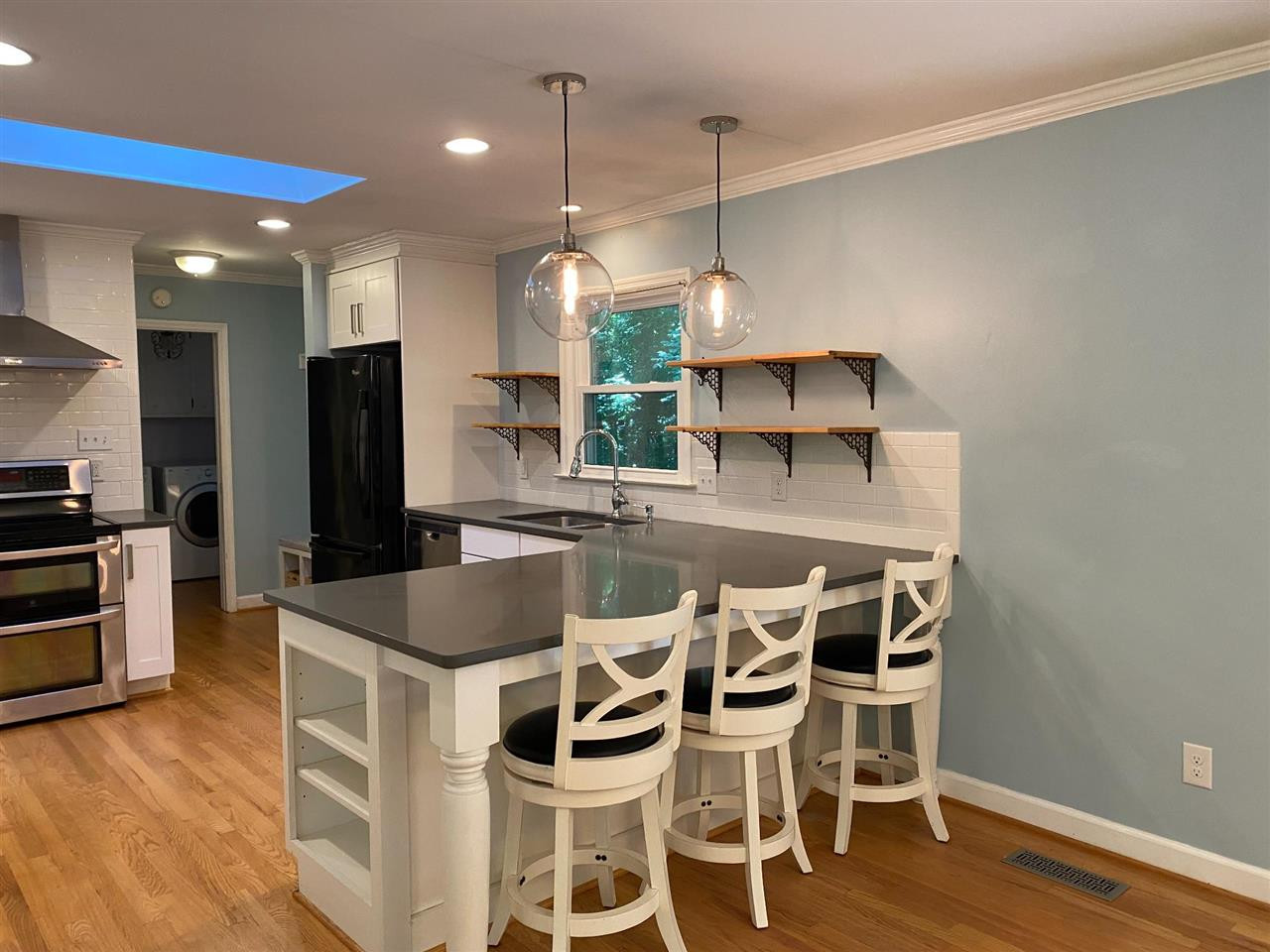 5404 Dutchman Drive Raleigh, NC 27606 - Photo 4 of 13 Photo 4