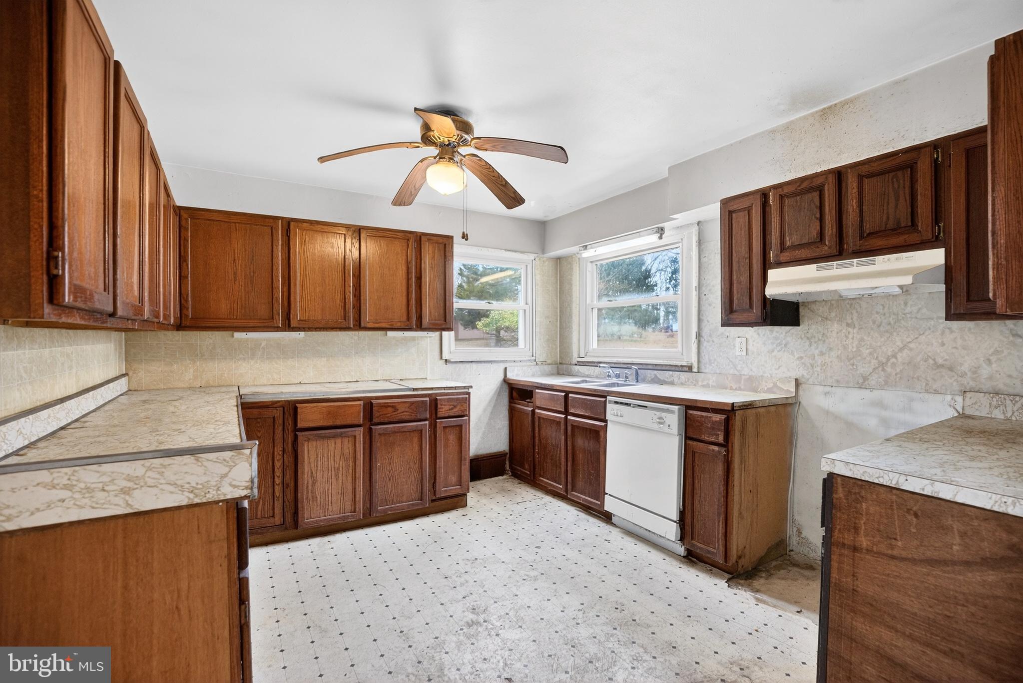 2730 Garwood Road Sicklerville, NJ 08081 - Photo 11 of 25