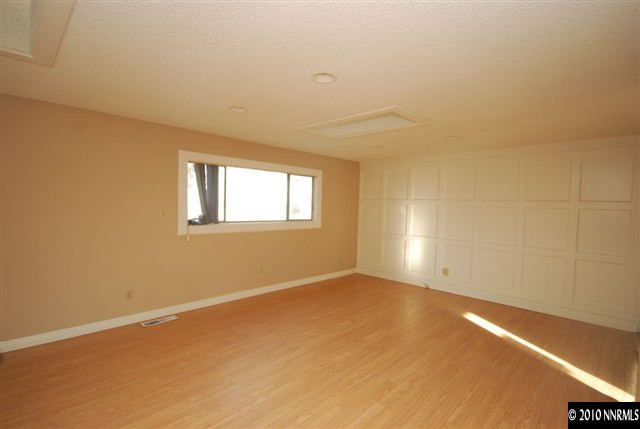7570 Yorkshire Drive Reno, NV 89506 - Photo 2 of 9 Photo 2
