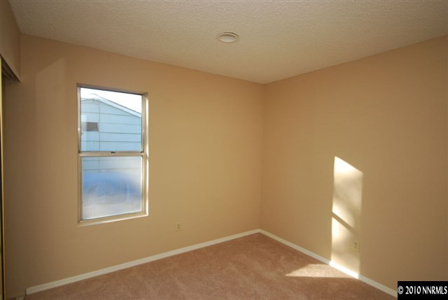7570 Yorkshire Drive Reno, NV 89506 - Photo 7 of 9 Photo 7