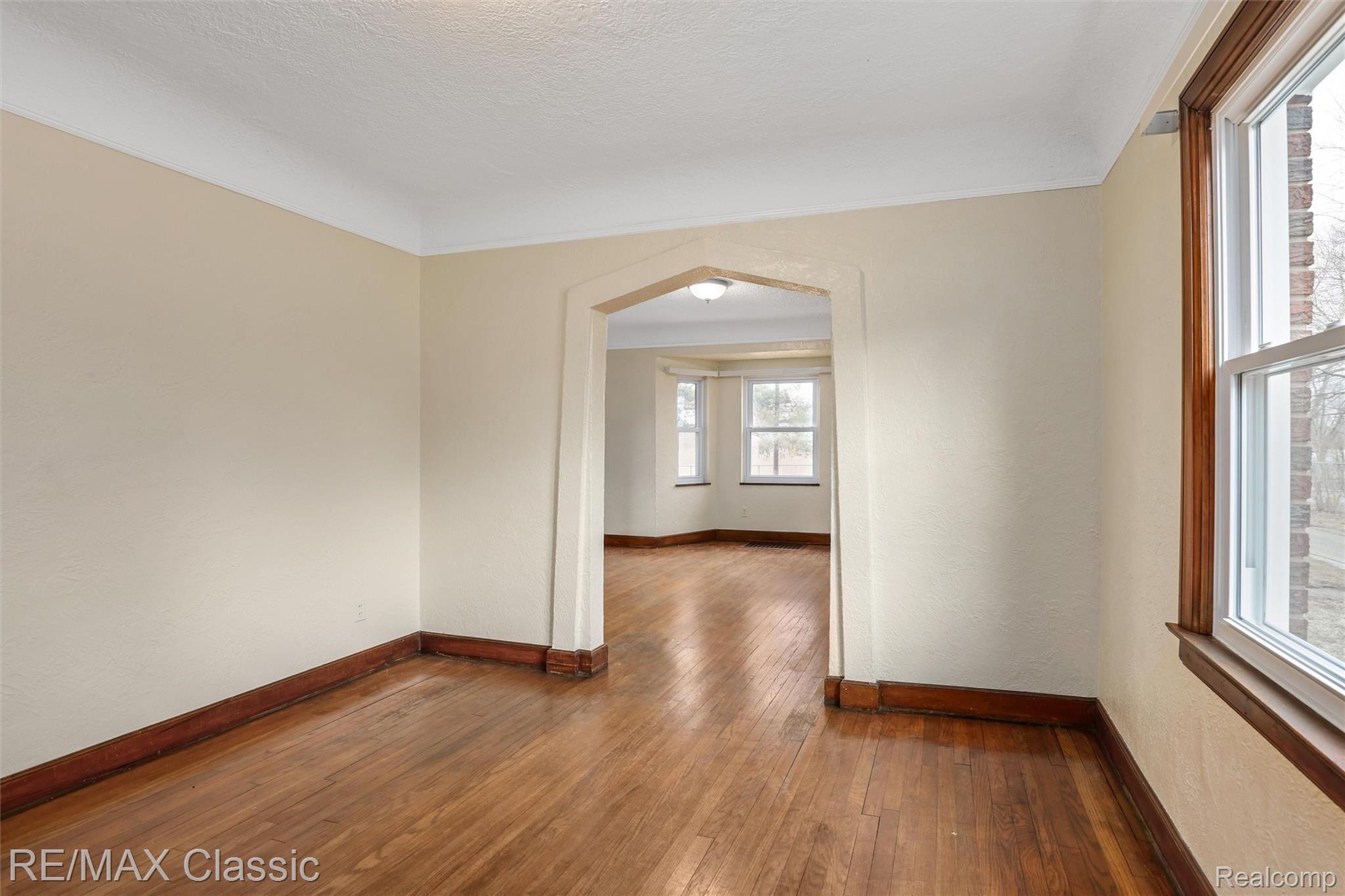 24711 Pennsylvania Road Romulus, MI 48174 - Photo 12 of 63 Formal Dining Room w/Coved Ceiling