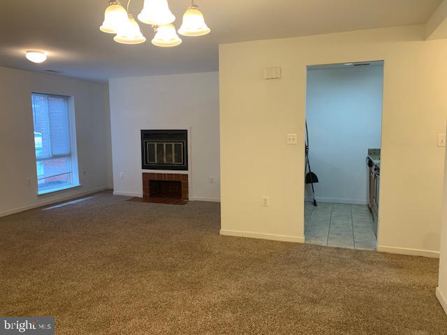 626 South Charles Street, Unit R 25 Baltimore, MD 21230 - Photo 5 of 17 a view of an empty room with a bathroom