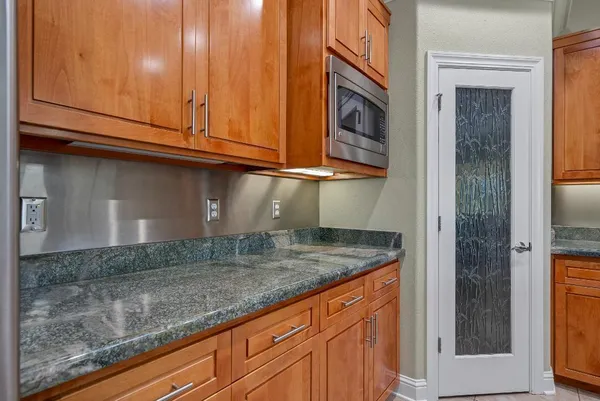 $690,000 | 3685 Wimbledon Drive, Redding, CA 96002