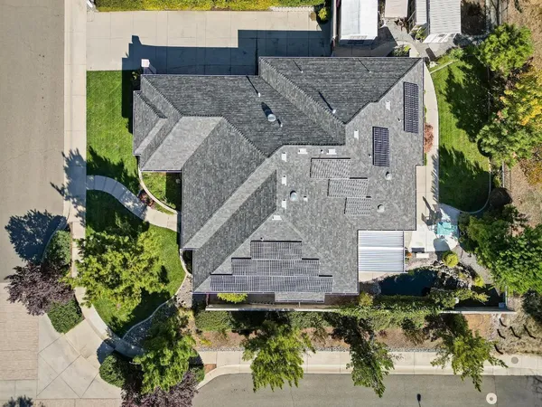 $690,000 | 3685 Wimbledon Drive, Redding, CA 96002