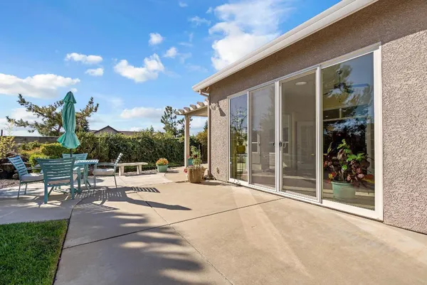 $690,000 | 3685 Wimbledon Drive, Redding, CA 96002