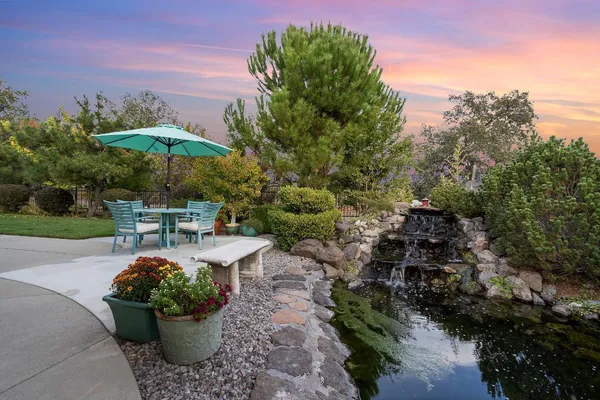 $690,000 | 3685 Wimbledon Drive, Redding, CA 96002