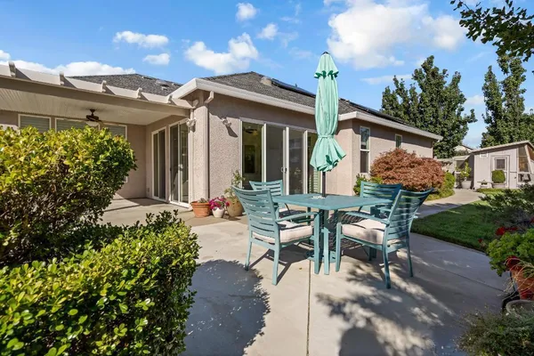 $690,000 | 3685 Wimbledon Drive, Redding, CA 96002