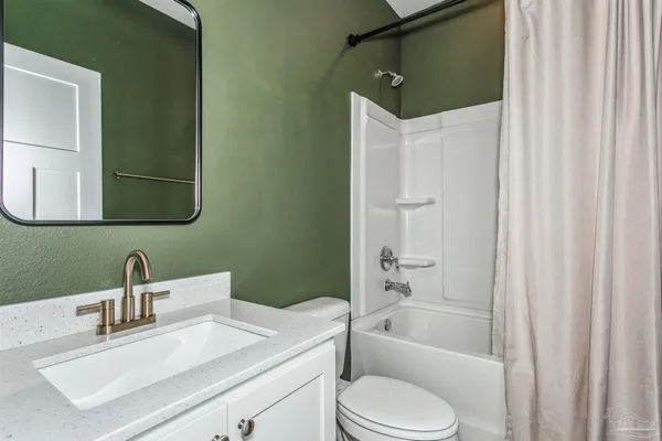 $3,200 | 3285 Southwind Drive, Gulf Breeze, FL 32563