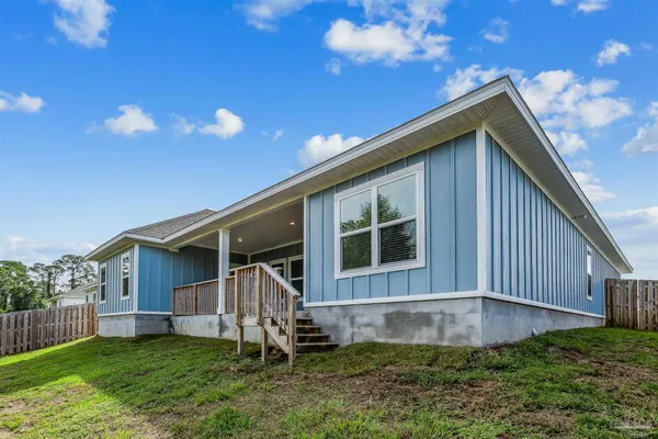 $3,200 | 3285 Southwind Drive, Gulf Breeze, FL 32563