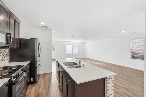 $2,500 | 324 Buckeye Avenue, Princeton, TX 75407