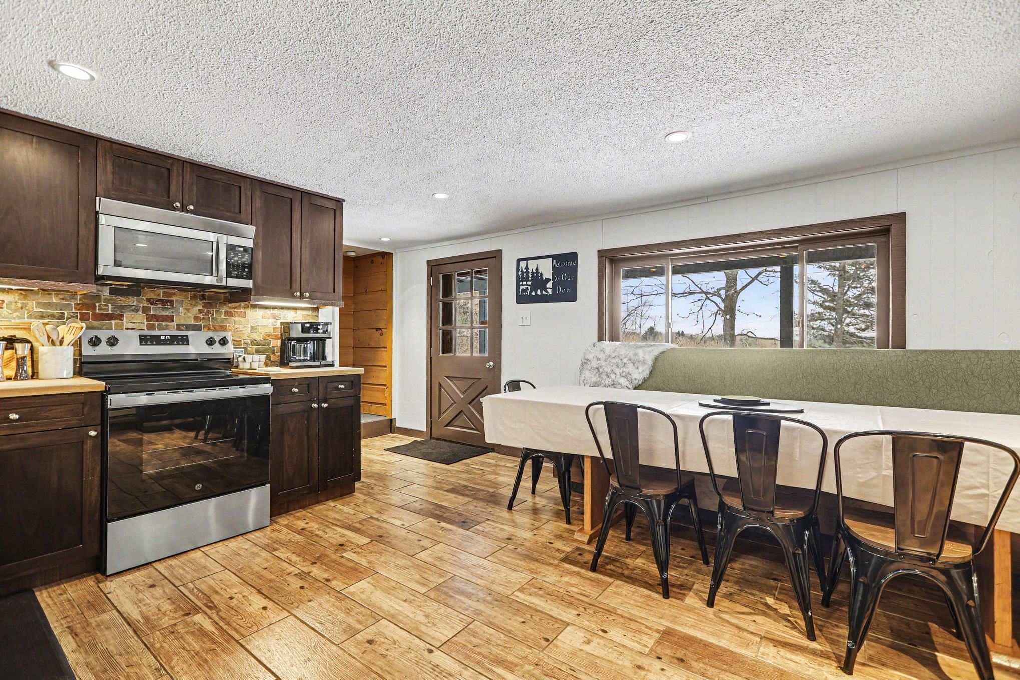 6598 Del Mason Road Bellaire, MI 49615 - Photo 9 of 37 1943078-6abb812c-83fd-4440-a624-01ebf1f16084.JPG