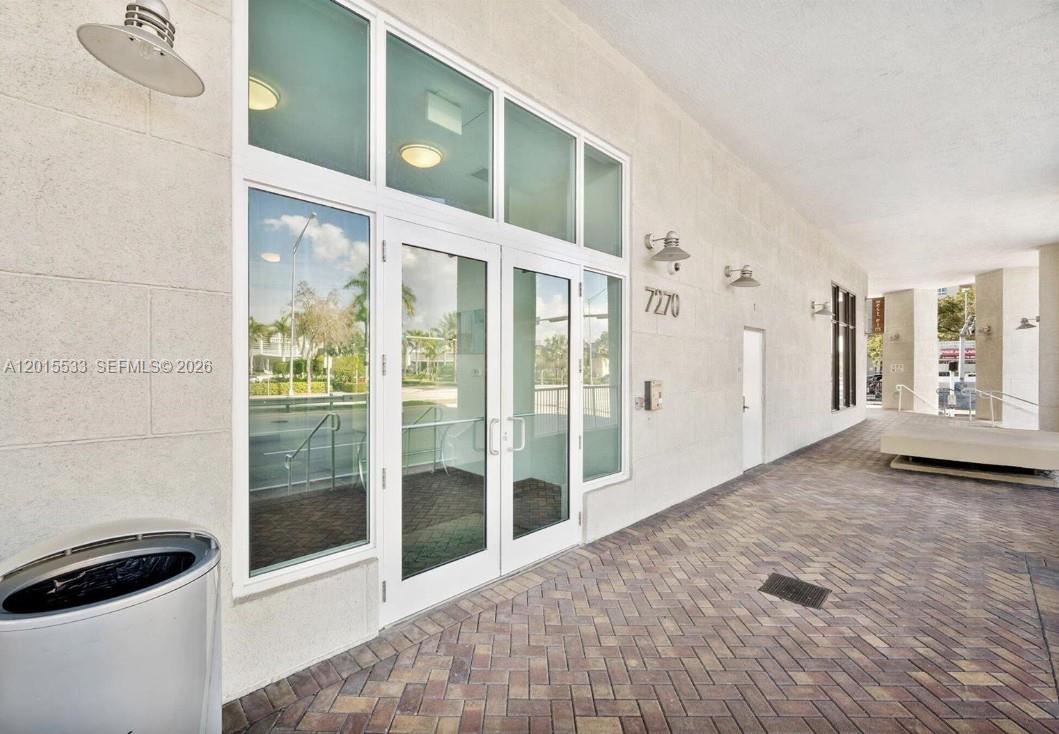7270 Southwest 88th Street, Unit B202 Miami, FL 33156 - Photo 17 of 19