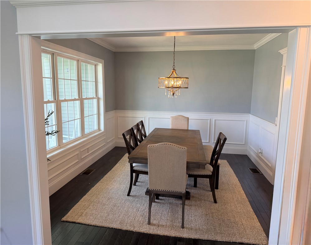 93 Cedar Forest Road Smithfield, RI 02917 - Photo 17 of 35 Dinning room