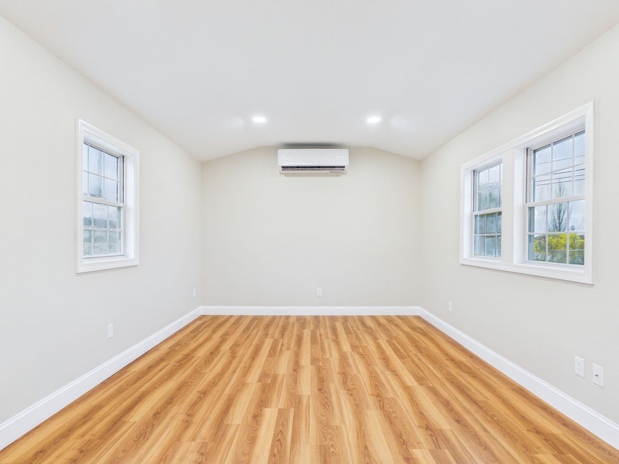 715 Newhall Street Fall River, MA 02721 - Photo 13 of 26 Gallery Image 13