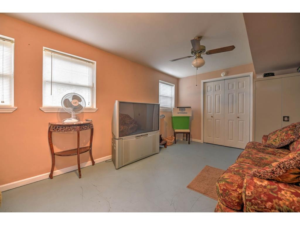 276 Berry Ridge Road Jonesborough, TN 37659 - Photo 27 of 36 Photo 27
