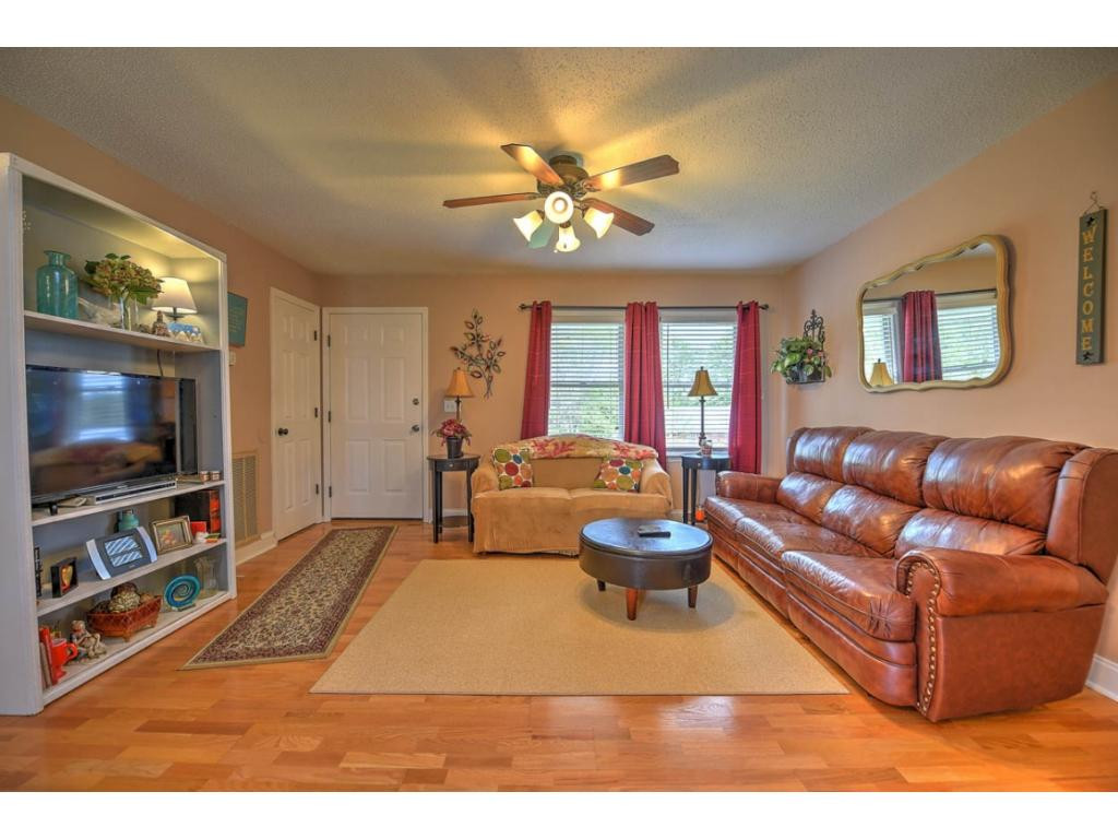 276 Berry Ridge Road Jonesborough, TN 37659 - Photo 6 of 36 Photo 6