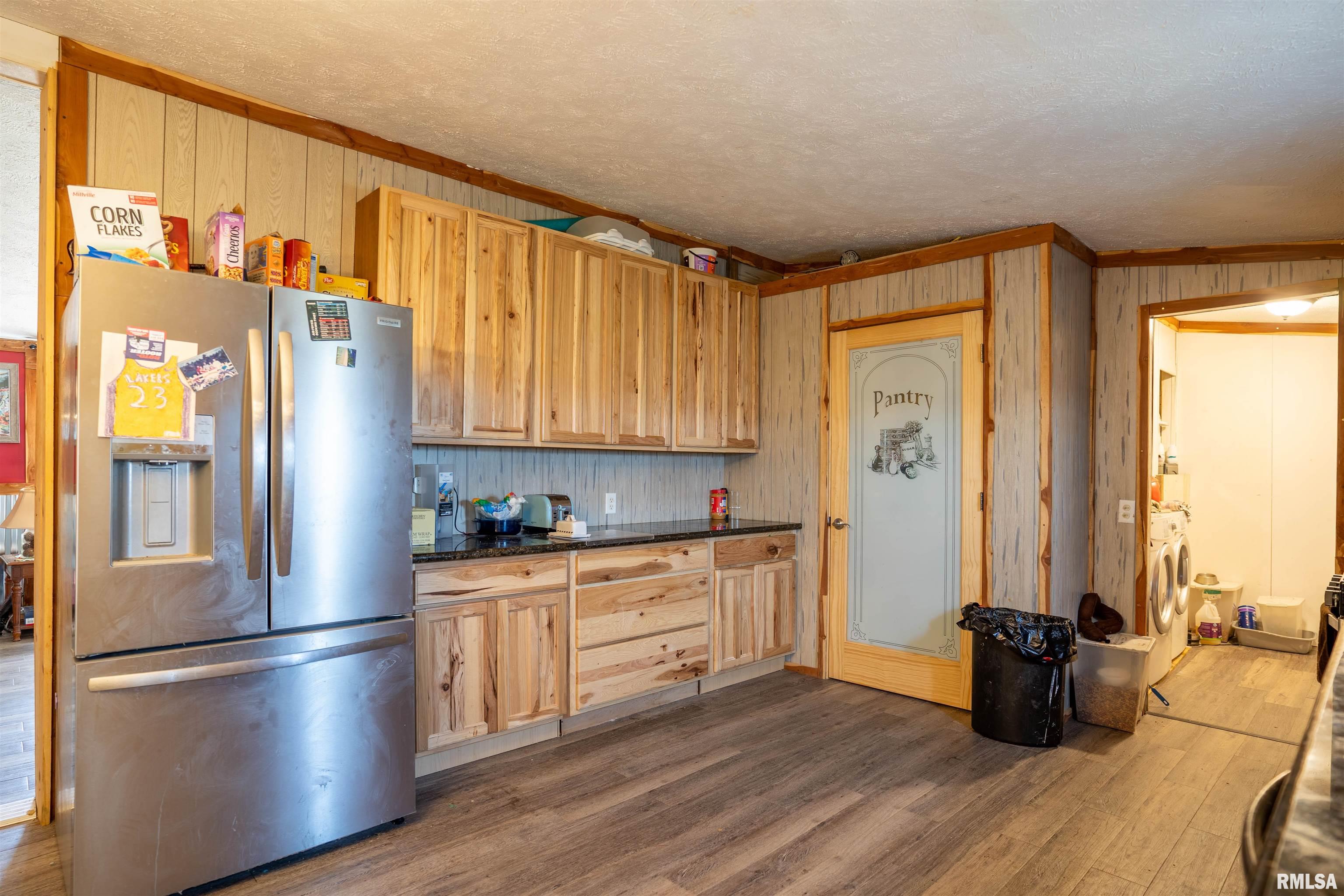 810 Black Partridge Road Metamora, IL 61548 - Photo 8 of 31 Gallery Image 8