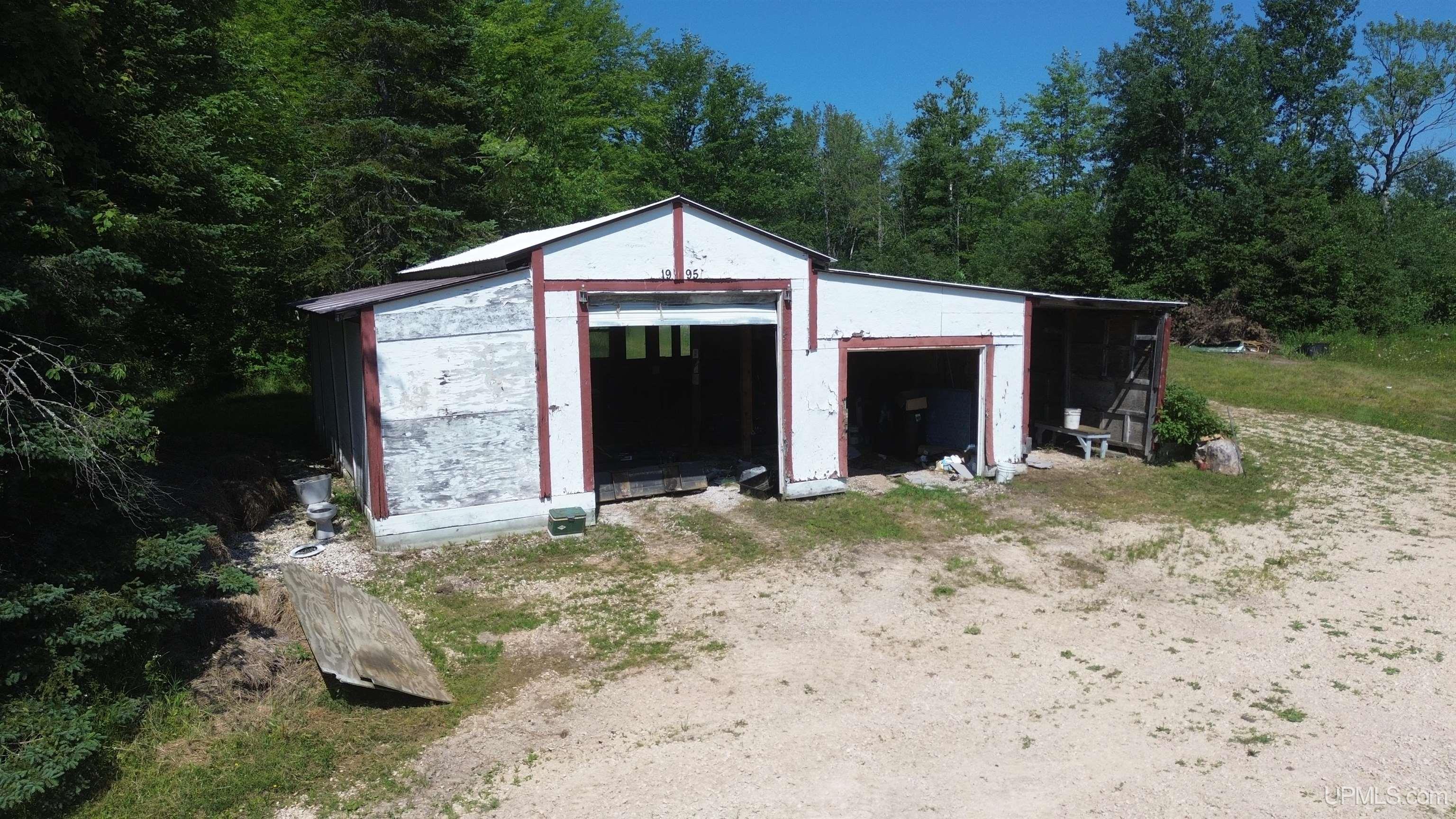 2184 North Gulliver Road Gulliver, MI 49840 - Photo 30 of 41