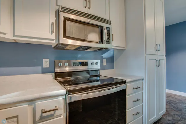 $215,000 | 407 15th Street North, Moorhead, MN 56560