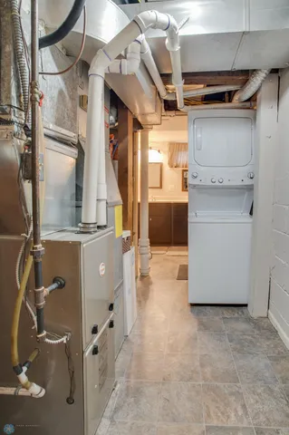 $215,000 | 407 15th Street North, Moorhead, MN 56560