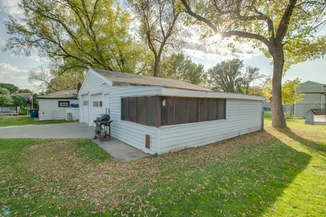 $215,000 | 407 15th Street North, Moorhead, MN 56560