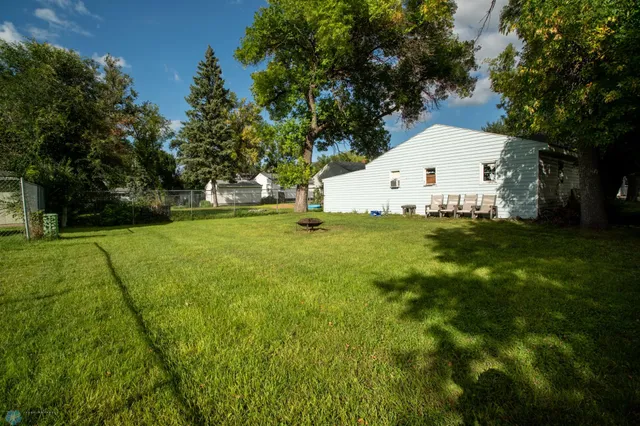 $215,000 | 407 15th Street North, Moorhead, MN 56560