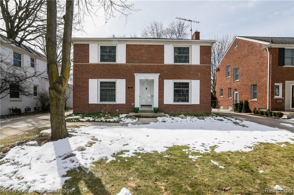1911 Littlestone Road Grosse Pointe Woods, MI 48236 - Photo 1 of 33
