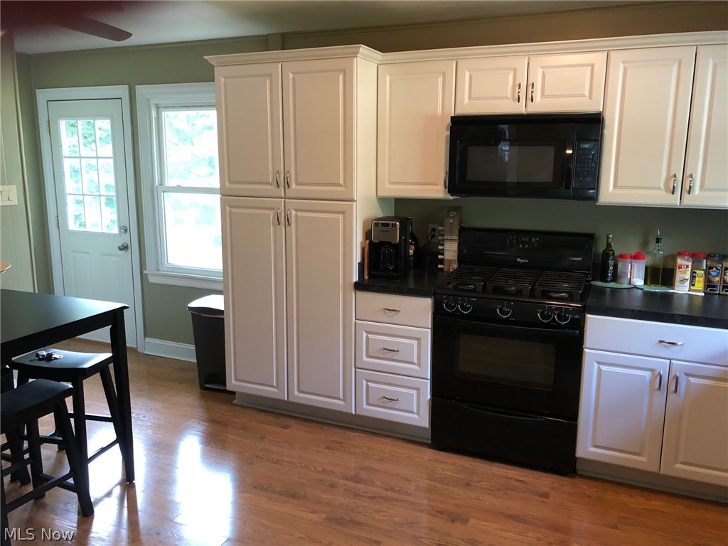 152 Solon Road Chagrin Falls, OH 44022 - Photo 3 of 10 Gallery Image 3