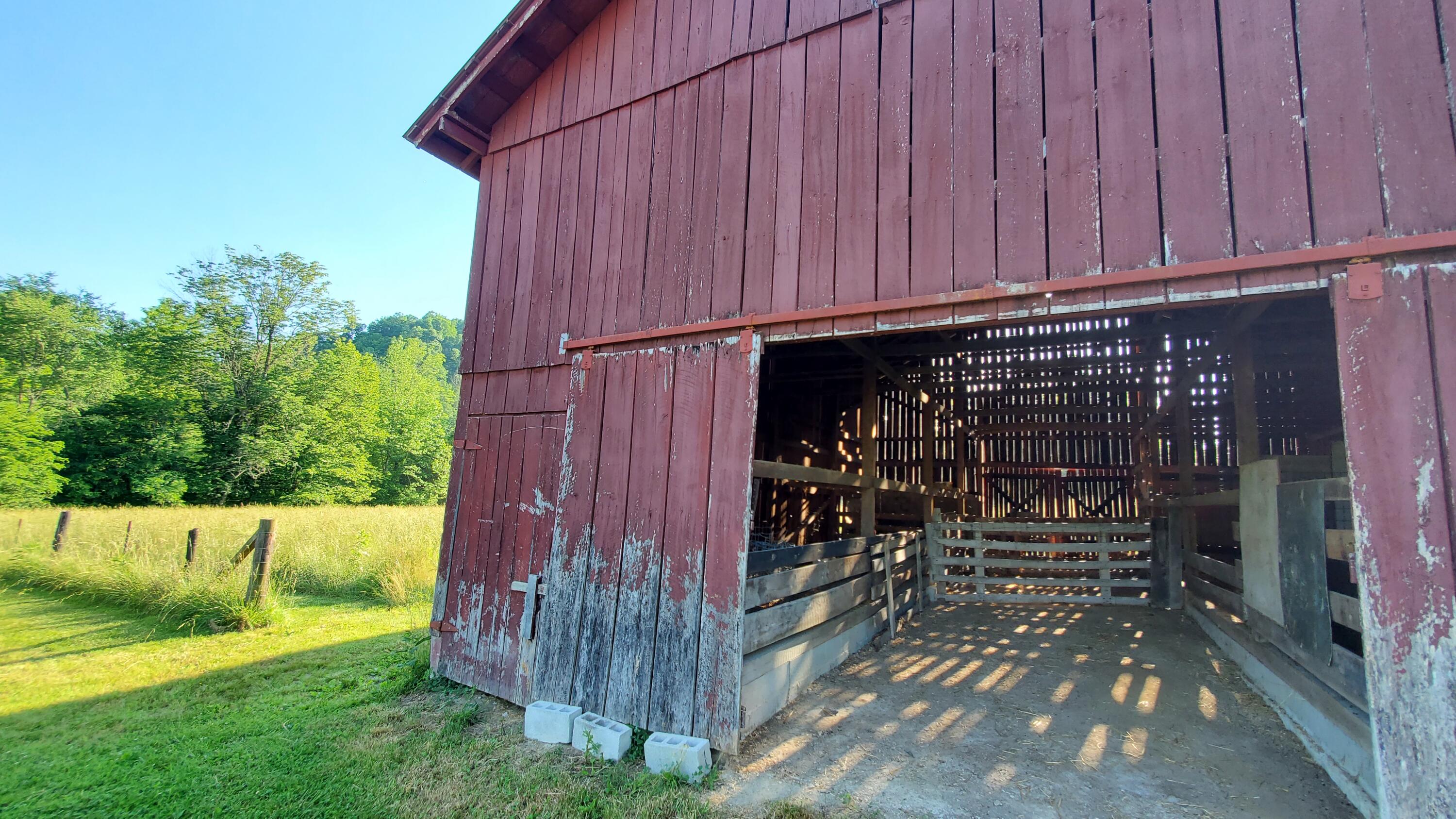 2875 Pointer Creek Road Science Hill, KY 42553 - Photo 66 of 81 2nd Barn