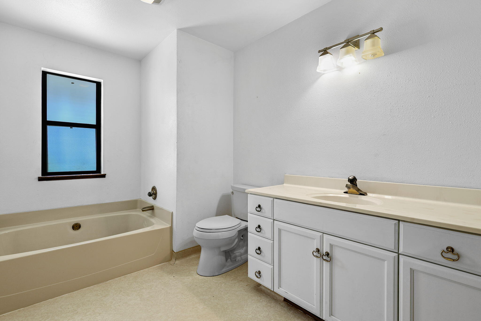 29376 Inwood Road Shingletown, CA 96088 - Photo 16 of 41 Bathroom 1