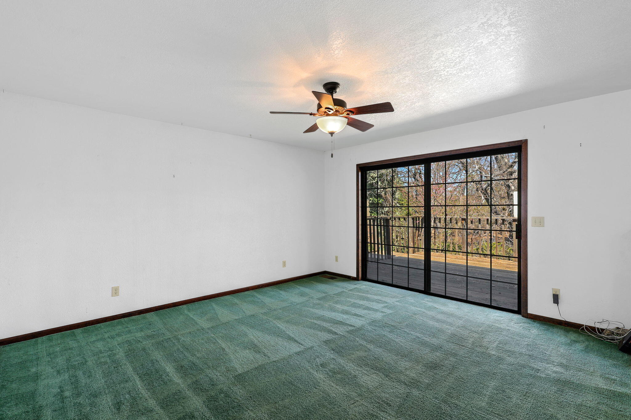 29376 Inwood Road Shingletown, CA 96088 - Photo 8 of 41 Dining Area