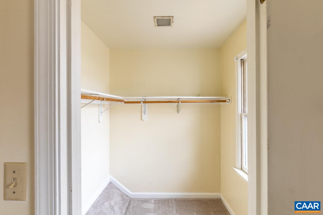 1422 Minor Ridge Court Charlottesville, VA 22901 - Photo 36 of 38 Gallery Image 36