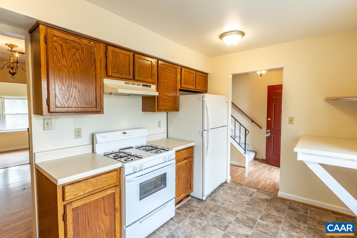 1422 Minor Ridge Court Charlottesville, VA 22901 - Photo 6 of 38 Gallery Image 6