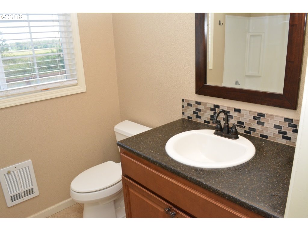 6655 South Knights Bridge Road Canby, OR 97013 - Photo 13 of 18 Gallery Image 13