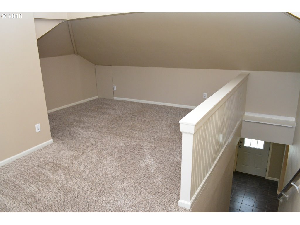 6655 South Knights Bridge Road Canby, OR 97013 - Photo 15 of 18 Gallery Image 15