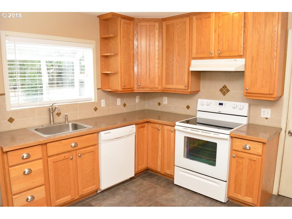 6655 South Knights Bridge Road Canby, OR 97013 - Photo 2 of 18 Gallery Image 2