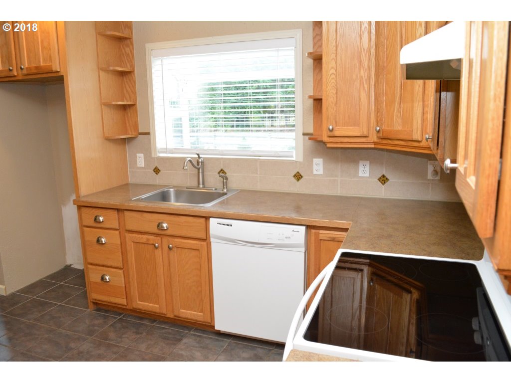 6655 South Knights Bridge Road Canby, OR 97013 - Photo 5 of 18 Gallery Image 5