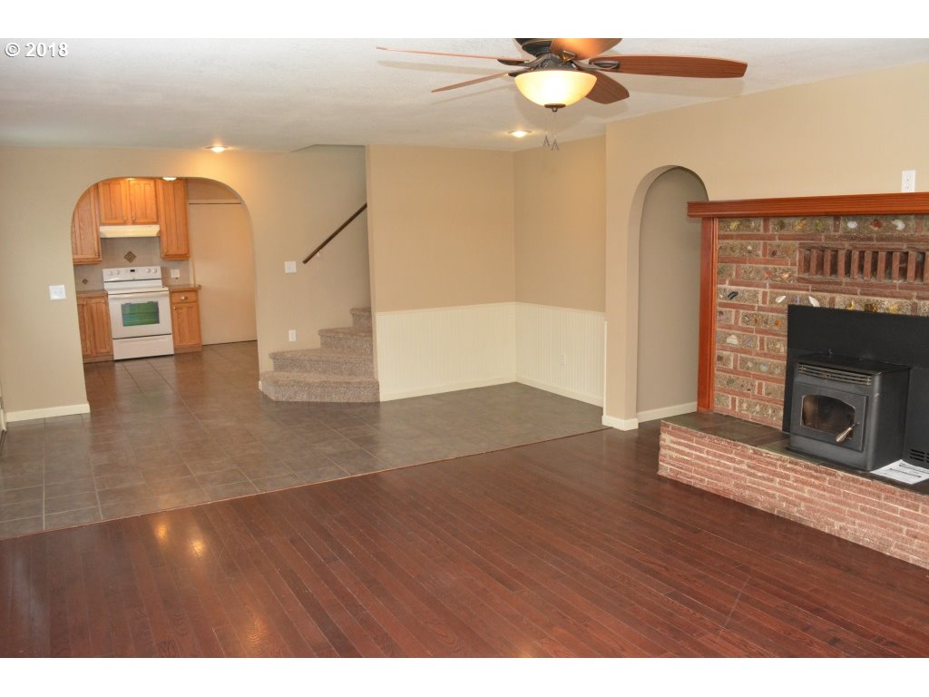 6655 South Knights Bridge Road Canby, OR 97013 - Photo 7 of 18 Gallery Image 7