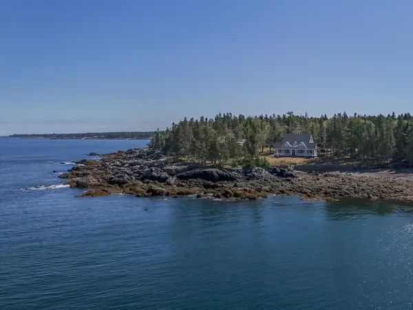 $1,250,000 | 19 North Sutton Island, Cranberry Isles, ME 04625