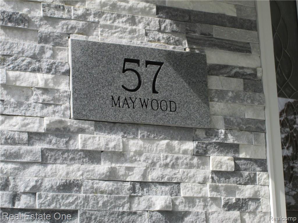 57 Maywood Avenue Pleasant Ridge, MI 48069 - Photo 2 of 44 IMG_0079.jpg