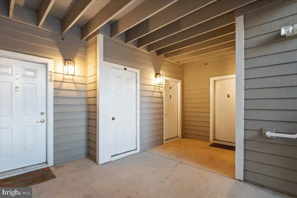 $385,000 | 1705 Lake Shore Crest Drive, Unit 25, Reston, VA 20190