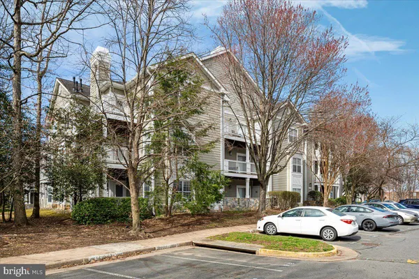 $385,000 | 1705 Lake Shore Crest Drive, Unit 25, Reston, VA 20190