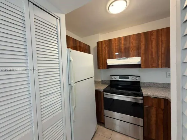 $2,050 | 8185 Northwest 7th Street, Unit 517, Miami, FL 33126